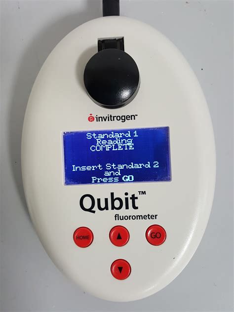 Invitrogen Qubit Q32857 Fluorometer Lab
