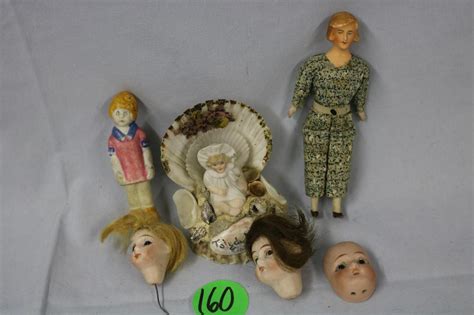 Lot 2 Ceramic Doll Heads