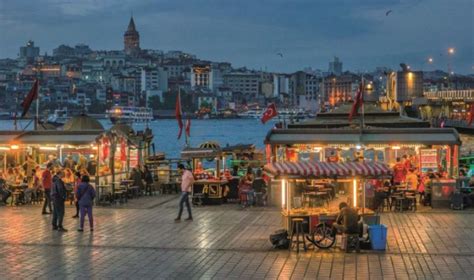 Ayda Stanbul U Ziyaret Eden Turist Say S Belli Oldu G Ndem