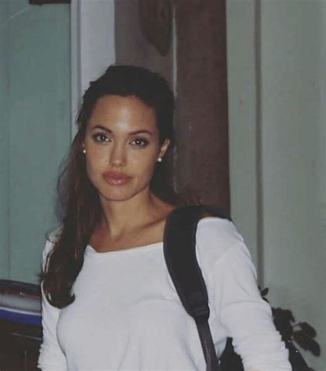 Angelina Jolie 90s 90s Costume Jolie Pitt 90s Hairstyles Grunge