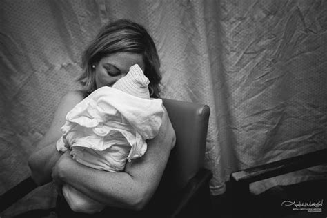 emotional birth photos show the power of surrogacy after tragedy huffpost