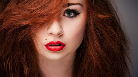 Download 1920x1080 Hd Wallpaper Redhead Hairstyle Red Lipstick Tender