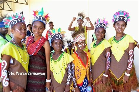 Kisah Papua Aids Dan Gadis Diskotik Yusran Darmawan