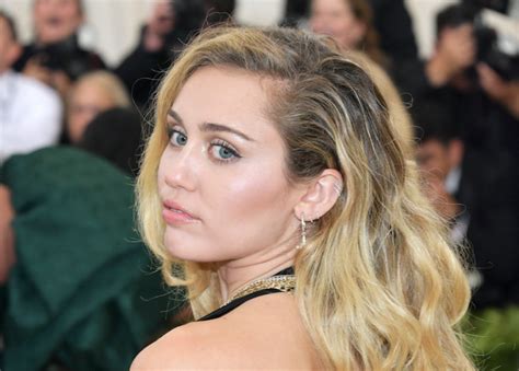 miley cyrus breaks instagram blackout with cryptic broken heart video