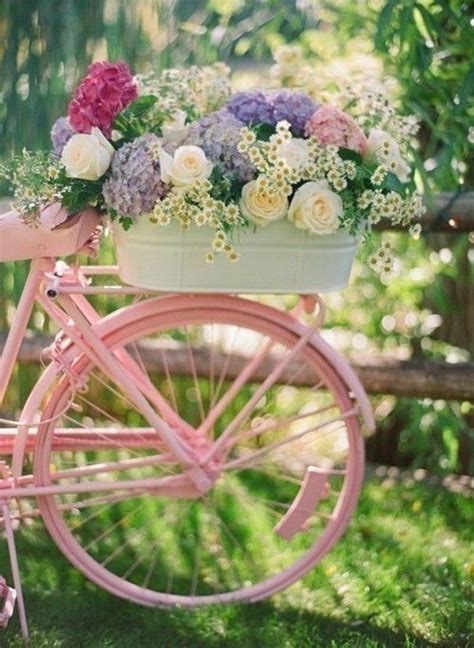 How To Incorporate Bicycle Decoration Trend In Your Wedding Decor