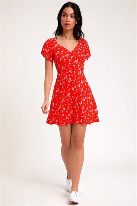 Find Me There Red Floral Print Short Sleeve Skater Dress Red Floral