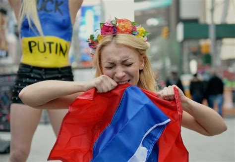 Aggression In Crimea Obama Urges Putin To Call Troops Back Femen Protest In New York Baltic