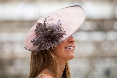 The Most Awesome And Absurd Hats At Royal Ascot Gallery Ebaums World