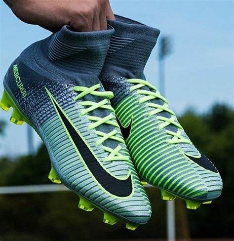 pin de emanuel arce en football soccer cleats en 2020 botas de futbol nike futbol femenino