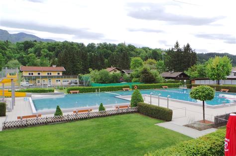 Wer nach tirol kommt, erlebt ein land, dessen majestätische bergwelt sportlichen aktivitäten und touren für genießer sind in tirol fast keine grenzen gesetzt. Schwimmbad Kundl | Tirol
