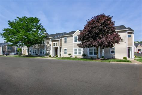 Country Club Manor Apartments - 23 Northwood Dr | Williamsville, NY