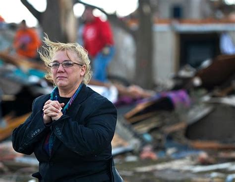 Tornadoes Flatten Illinois Town Picture Damaging Storms Sweep Through