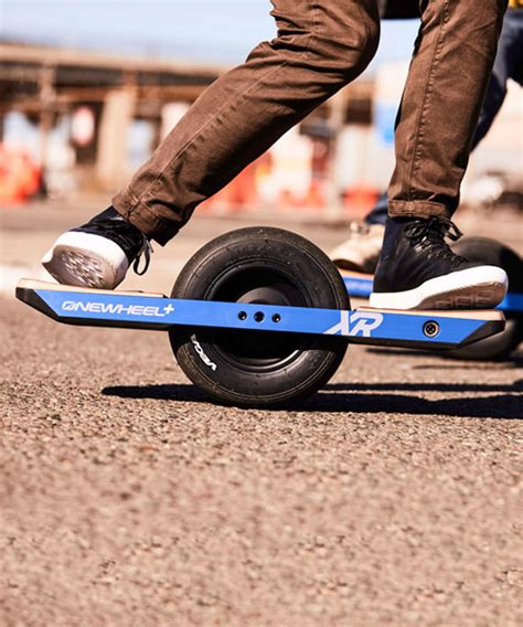 Onewheel Xr Surpasses The Range Of Its Original Electric Skateboard
