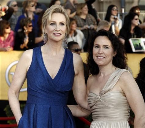 Jane Lynch Files For Divorce From Wife Lara Embry