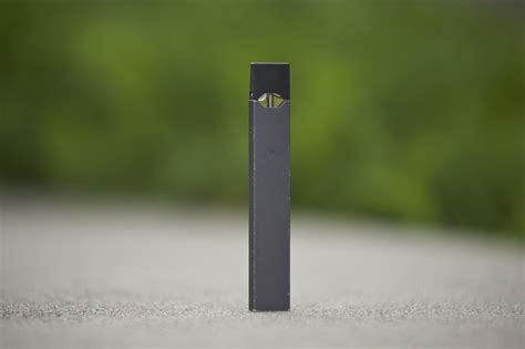 US Teen Vaping Numbers Climb, Fueled by Juul and Mint Flavor | Chicago 