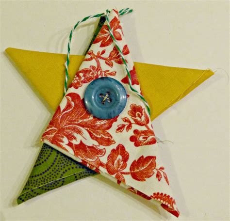 Felicity Quilts Tutorial Folded Fabric Star Ornaments Christmas