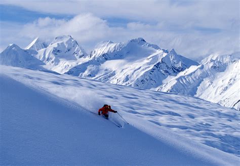 Leaving the lifts and crowds far behind, it takes winter sports to a higher plane. Mica Heliskiing Guides - and All Helicopter Skiing Operators