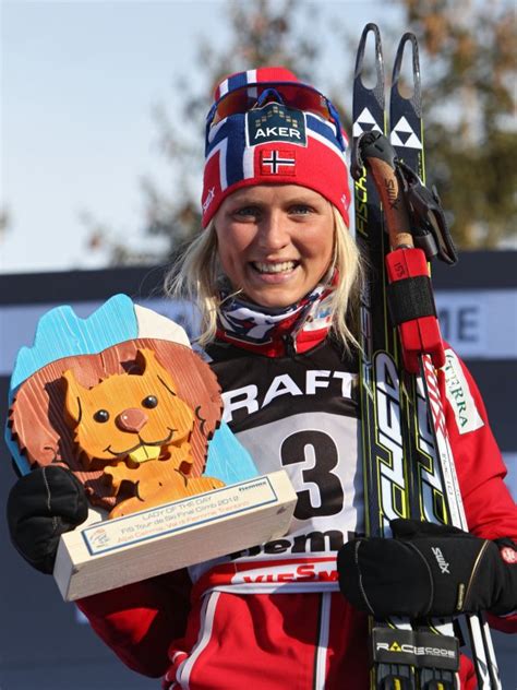 20190227 fis nwsc seefeld medal ceremony 850 5274 therese johaug.jpg1,469 × 2,237; Therese Johaug - xc-ski.de