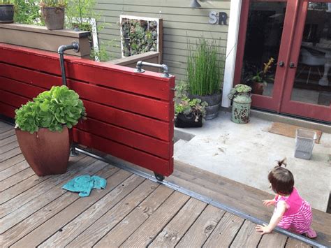 I needed a gate that was easy to use for my deck. 3 Recommended Porch Gate Ideas