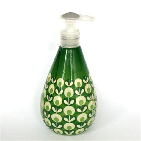If you love green cleaning and using all natural body cleaning products before we look at the recipes, i'd like to share a link on where to purchase good liquid castile soap. DIY Liquid Soap Recipe with Neem Oil for Dogs and People ...