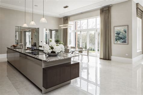 Keep your palette classically monochrome, or opt for bold color throughout. EXTREME High Gloss Luxury Kitchen Island and Dining Area ...