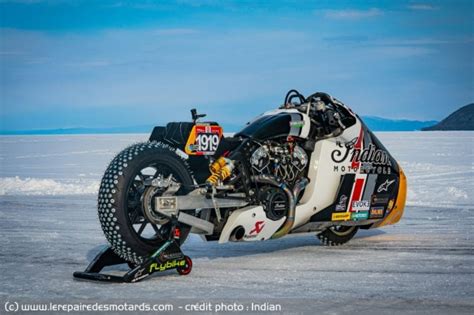 Both sides of we provide the vitesse v2 in two versions: Record de vitesse givré avec l'Indian Appaloosa v2