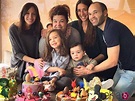 Andrés Iniesta y Anna Ortiz celebran la Pascua 2016 con sus hijos ...