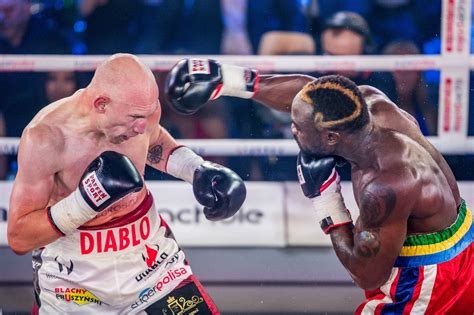 Boks Knockout Boxing Night 9 Zwycięstwo Krzysztofa Włodarczyka