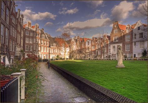 A Brief History Of Begijnhof Amsterdam