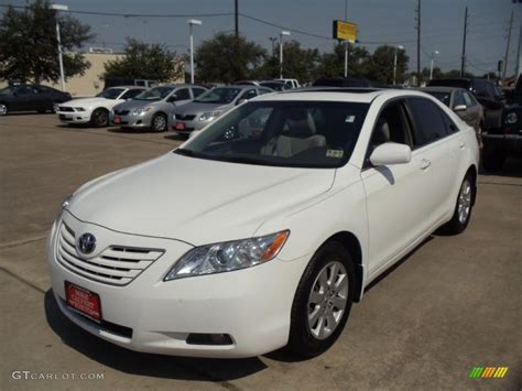 The 2009 toyota camry comes in 7 configurations costing $19,145 to $28,695. 2009 Super White Toyota Camry XLE V6 #48663941 | GTCarLot.com - Car Color Galleries