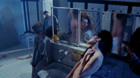 Naked Carole Bouquet In Tag Der Idioten