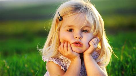 Cute Little Baby Girl Wallpapers Hd Wallpapers Id 9651