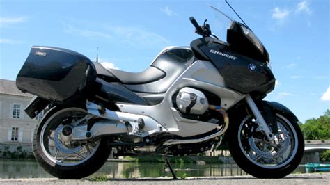 Why not make this 2006 rt in beautiful granite grey metallic your touring masterpiece? 2010 BMW R1200RT Review
