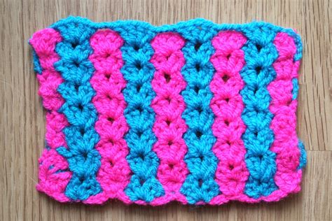 Free Crochet Pattern Two Colors Vertical Stripes Blanket Afghan Rug