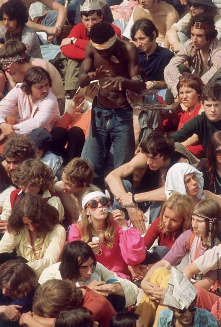 Peace Love And Freedom Pictures Of Hippie Fashions From The Late 1960s To The 1970s Artofit