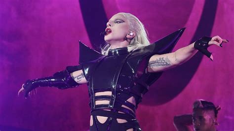 Chromatica Ball Tour Lady Gaga Muss Letztes Konzert In Miami Abbrechen Entschuldigung Unter