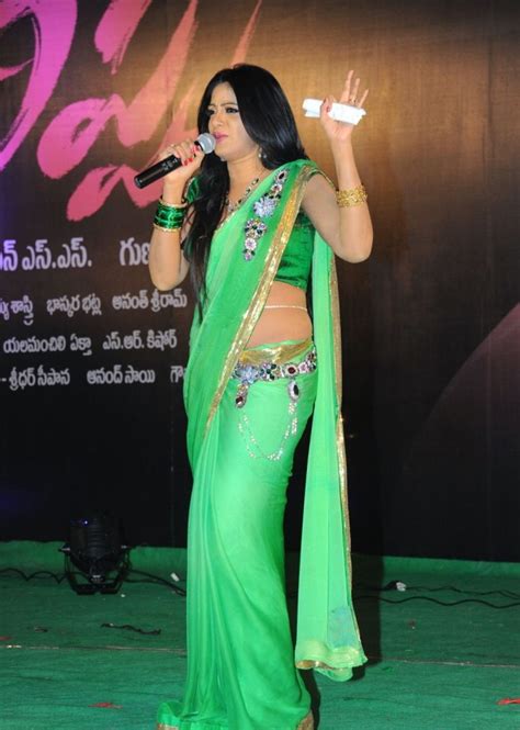 Gorgeous Udaya Bhanu Hot Green Saree Stils