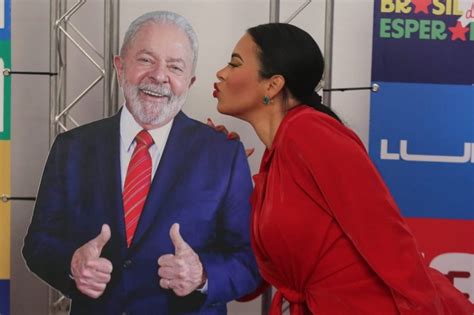 Lula Em “superlive” Com Artistas “vamos Juntos Reescrever A História” Metrópoles