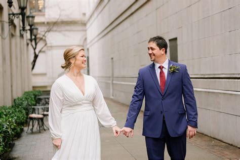 A Winter Courthouse Elopement At The Old Knox County Courthouse In
