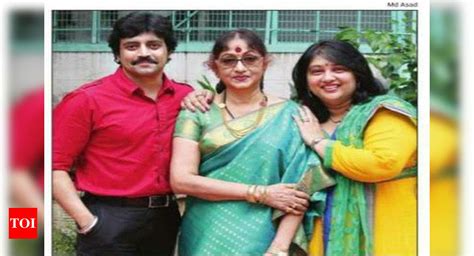 Bharathi Vishnuvardhan Shining On The Silver Screen For Five Decades Kannada Movie News