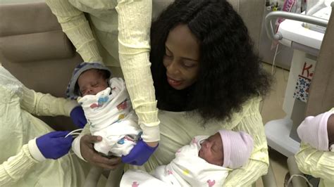 Thelma Chiaka Celebrates First Mothers Day As Mom Of Sextuplets Abc13 Houston