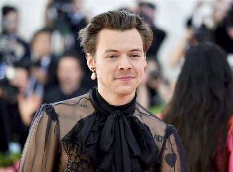 Harry Styles Mum On His Decision To Wear Dress For Vogue