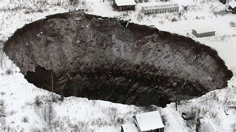 The Gates Of Hell Just Opened In Russia With This Massive Sinkhole Gizmodo Australia