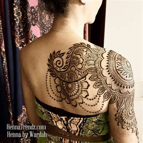 Pin By Lynette Du Plessis On Mehndi Shoulder Henna Henna Tattoo