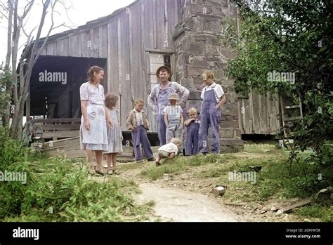Appalachian Poor Mother Hi Res Stock Photography And Images Alamy