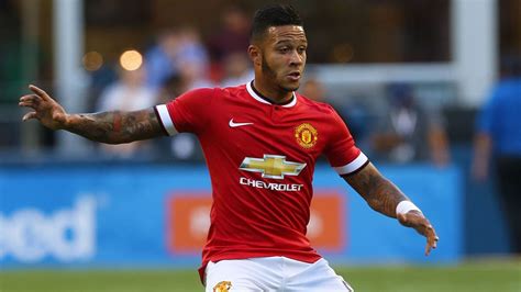 He had a testing childhood, as the son of a ghanaian father and dutch mother who separated when he was four years old. Manchester United: Memphis Depay makes move to Lyon - KBC | Kenya's Watching