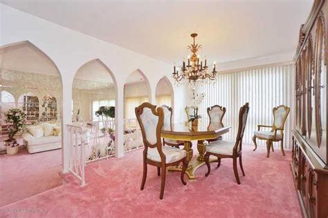 This 1970s Time Capsule Home Is For Sale And Almost Every Room Is Pink