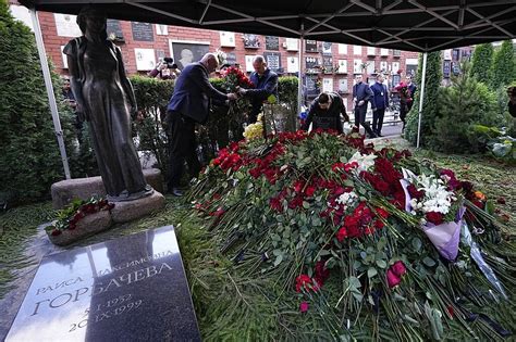 Gorbachev Buried In Moscow In Funeral Snubbed By Putin The Arkansas