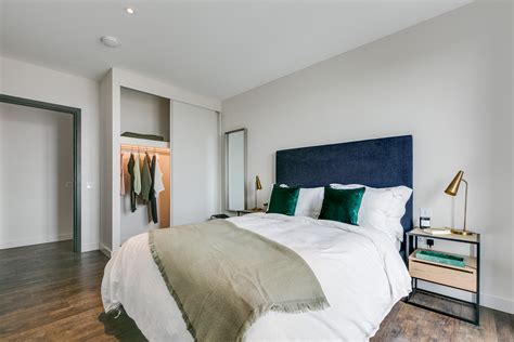 As of july 2021, the average apartment rent in andersonville is $906 for a studio, $1,123 for one bedroom, $1,664 for two bedrooms, and $2,525 for three bedrooms. Three Bedroom Apartment | Greenford