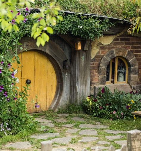 Hobbiton New Zealand Hobbit House The Hobbit Concerning Hobbits